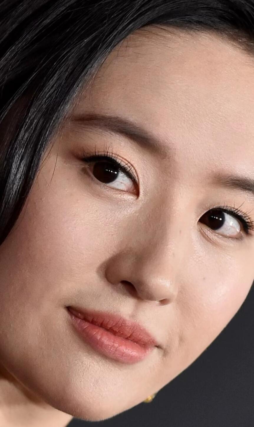 用一句话形容刘亦菲的美神仙姐姐刘亦菲太漂亮了[送心][送心][送心]