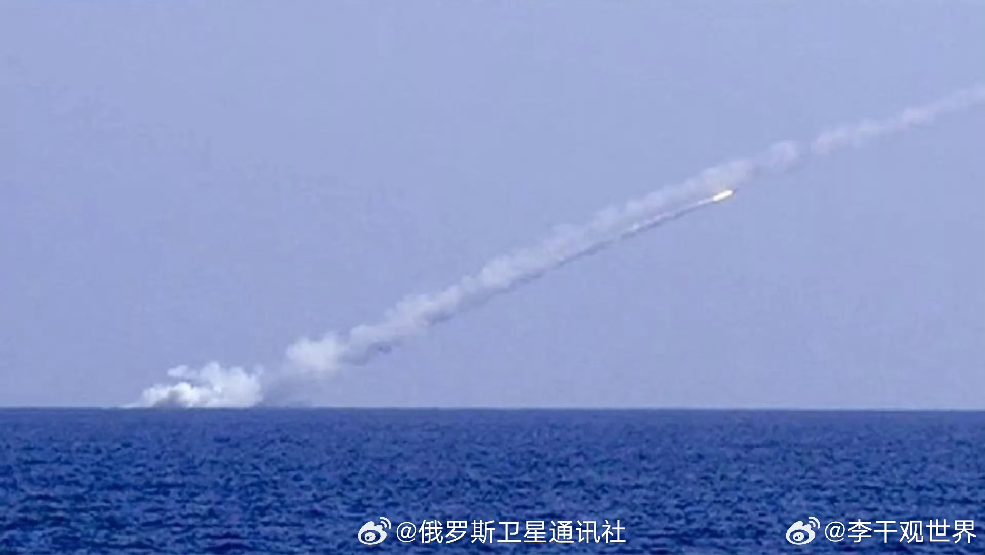 【俄国防部：俄军在雷尼港击中乌克兰海军指挥所】据俄罗斯国防部消息，俄军夜间在敖德