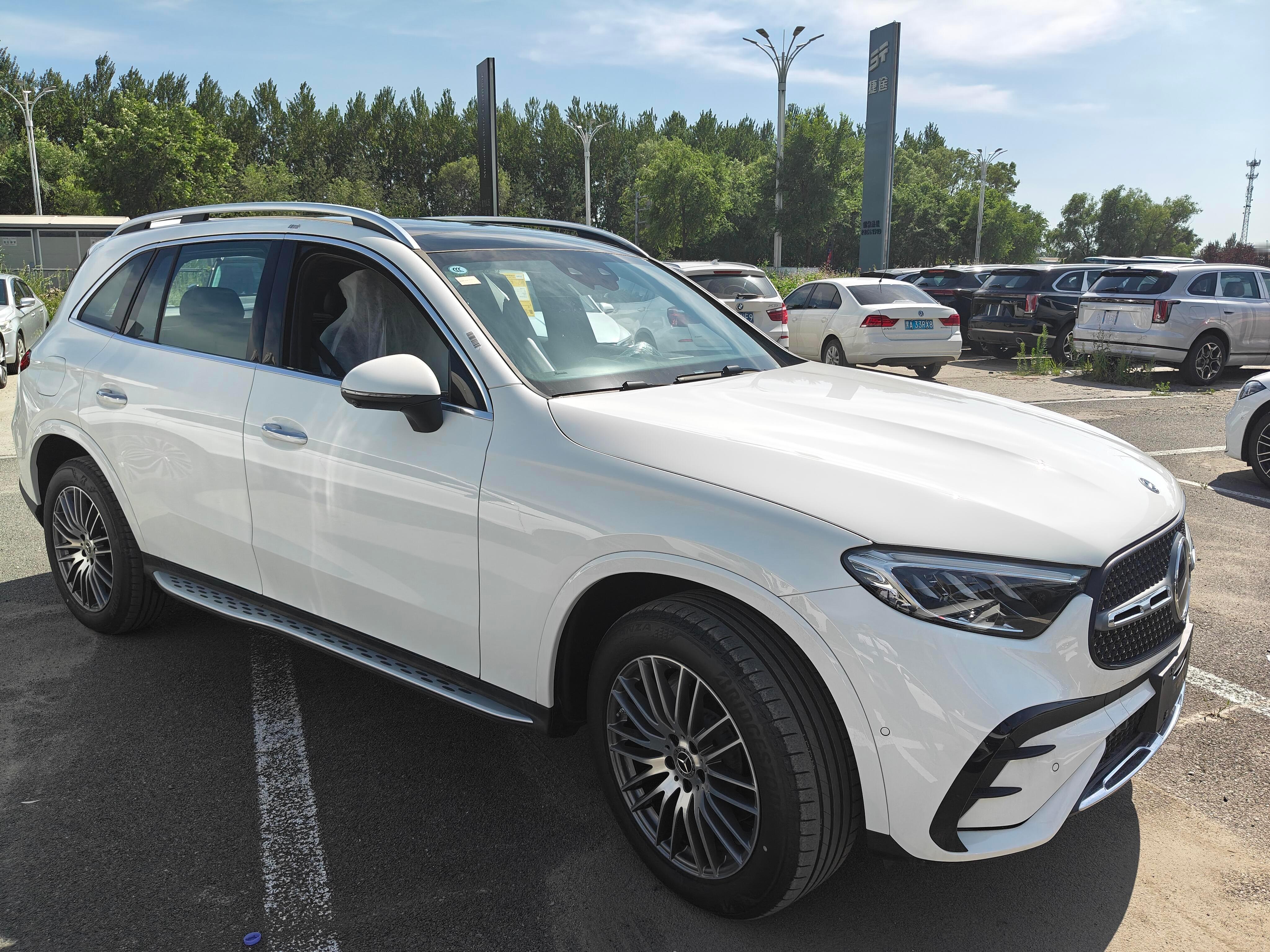 浙江4S店提车26款 GLC300动感指导价421800全款优惠115000裸车