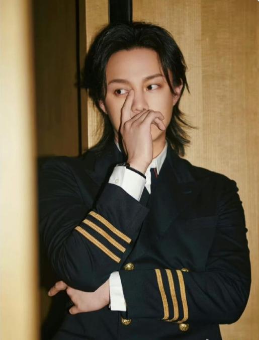 尹正发长文道歉。演员尹正于2025年6月9日发布长文，在出道十二周年之...