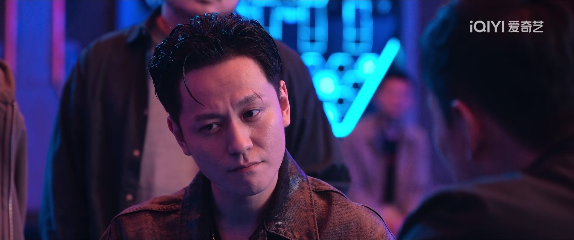 蒋诚就很像出现在纯粹的刑侦剧里的人物 