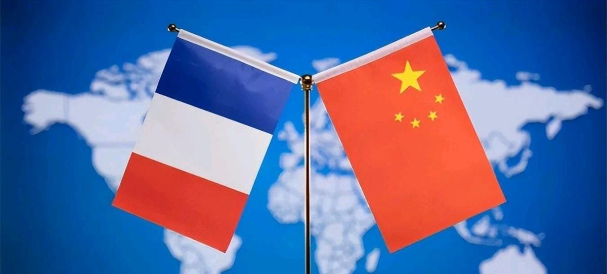 5月6日，据法新社报道称，法国总统候选人梅朗雄在接受采访时，就涉台议题作出了毫不