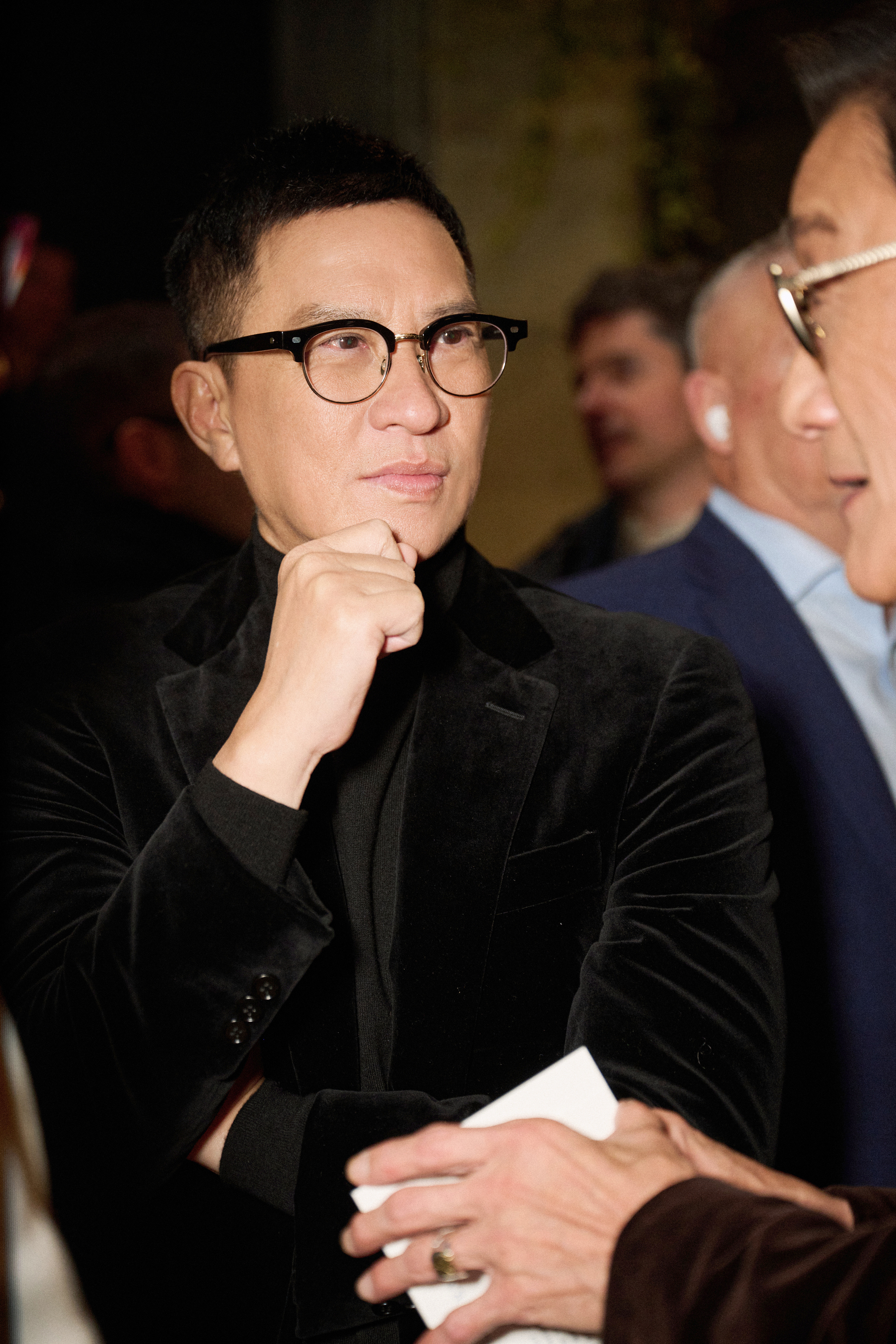 梁家辉张家辉米兰同框看秀来自昨晚米兰男装周上的惊喜同框 ，两位影帝梁家辉与张家辉