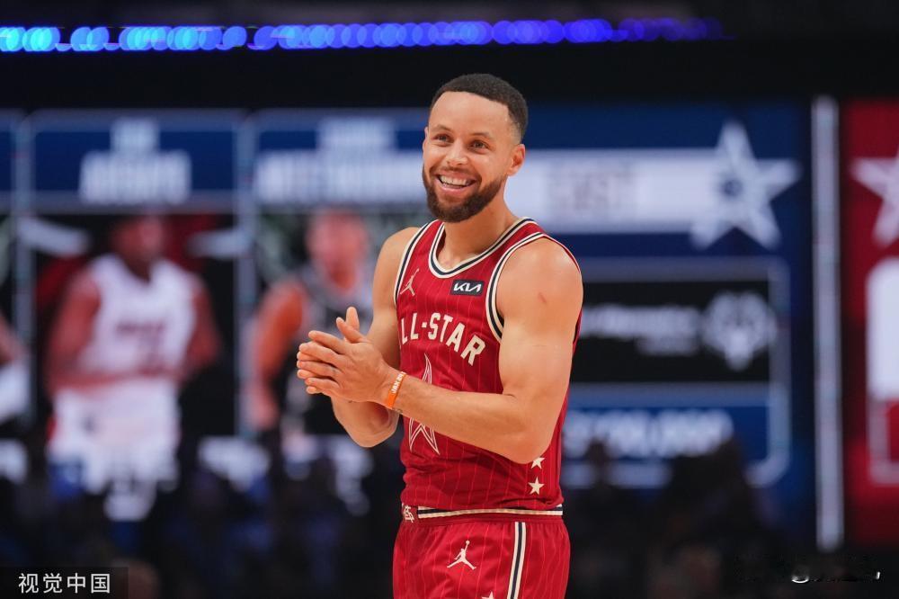 全明星赛-东部队轰211分大胜西部 利拉德MVP
北京时间2月19日，2024年