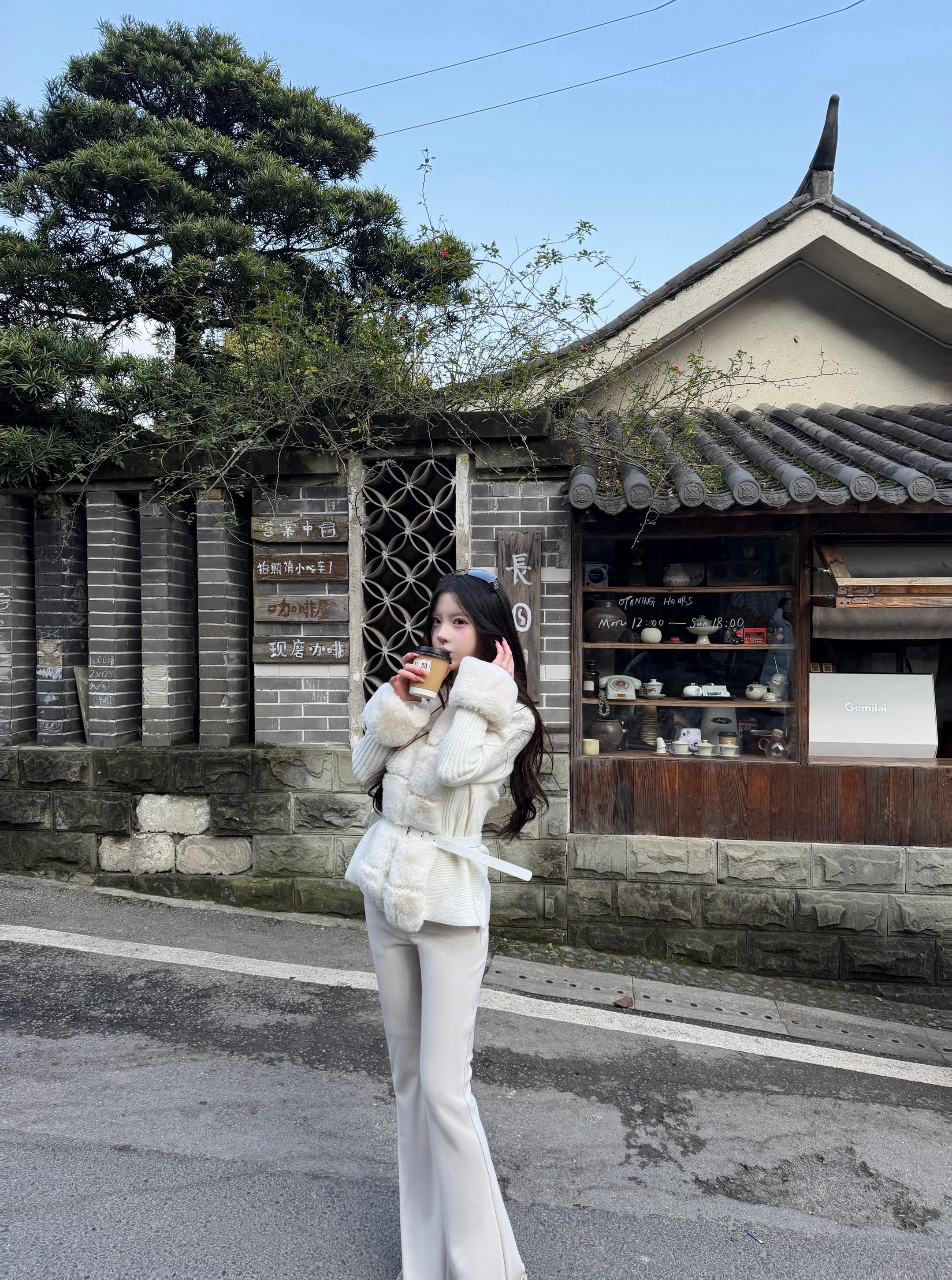 🩶🤍^보고 싶어요...ㅠㅠ