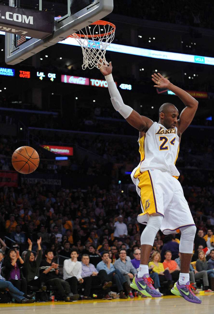 December 25, 2011  🎄 Kobe Bryant 扣篮  扣毕