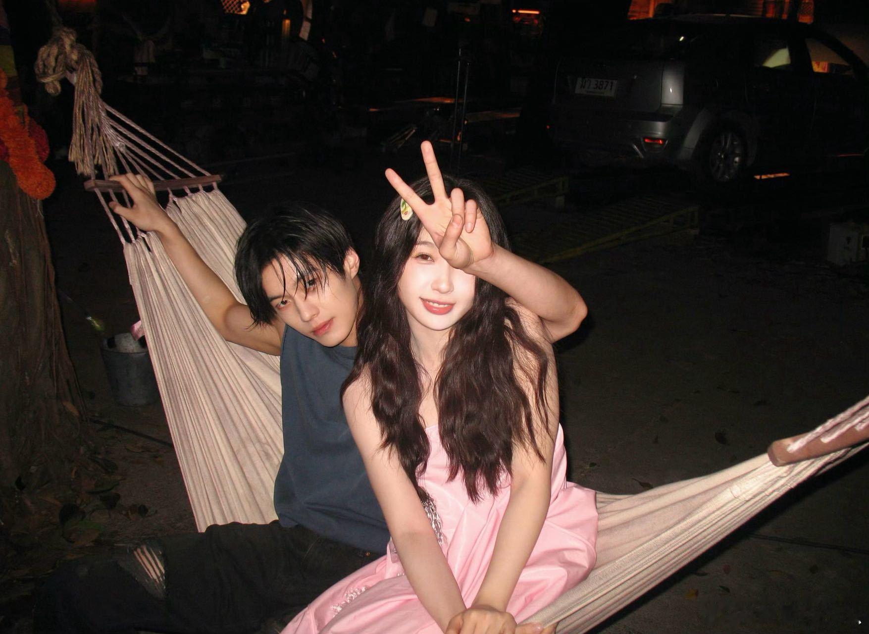 开家长会的也可以是老公 我真的要被《双轨》里暮暮朝朝这对甜炸了！学校开放日暮暮安