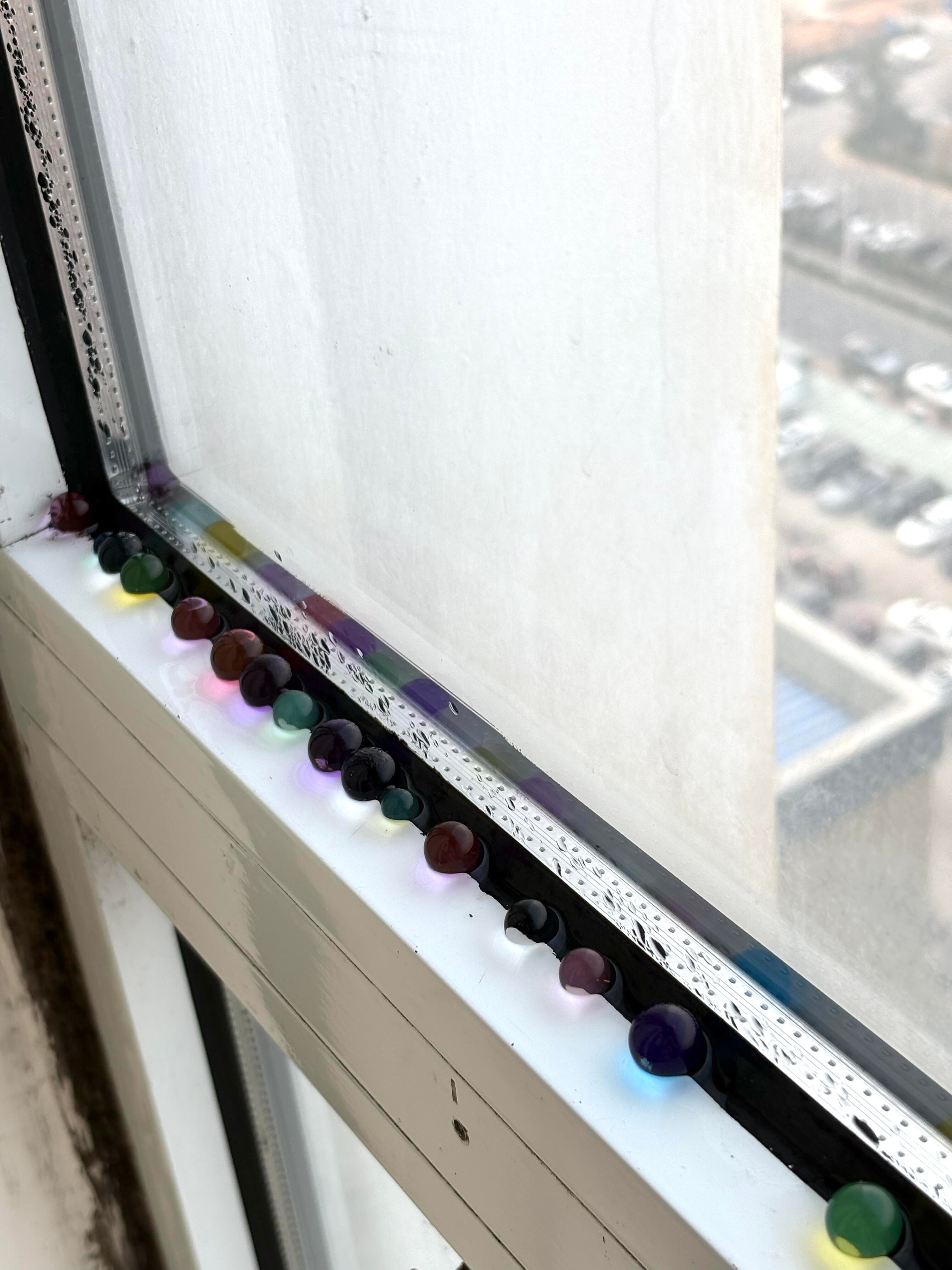 把水宝宝放在窗台上吸水夸年特别行动全网热点共创计划