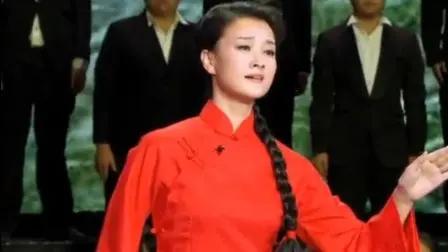 宋祖英，龚玥都是演唱民歌的顶级高手，她俩都演唱过经典《十送红军》，好听！
