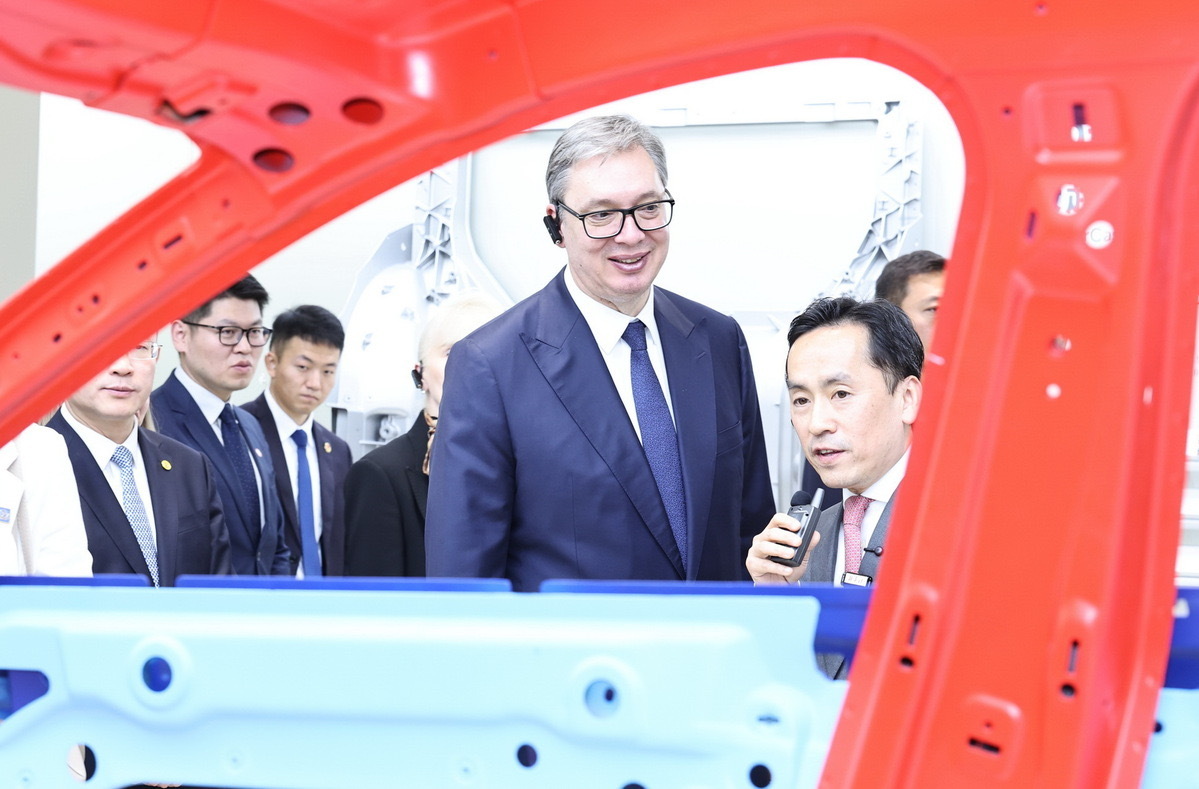 小米YU7 GT是本次参访的焦点车型，该车刚刷新纽北SUV圈速纪录，性能与设计兼