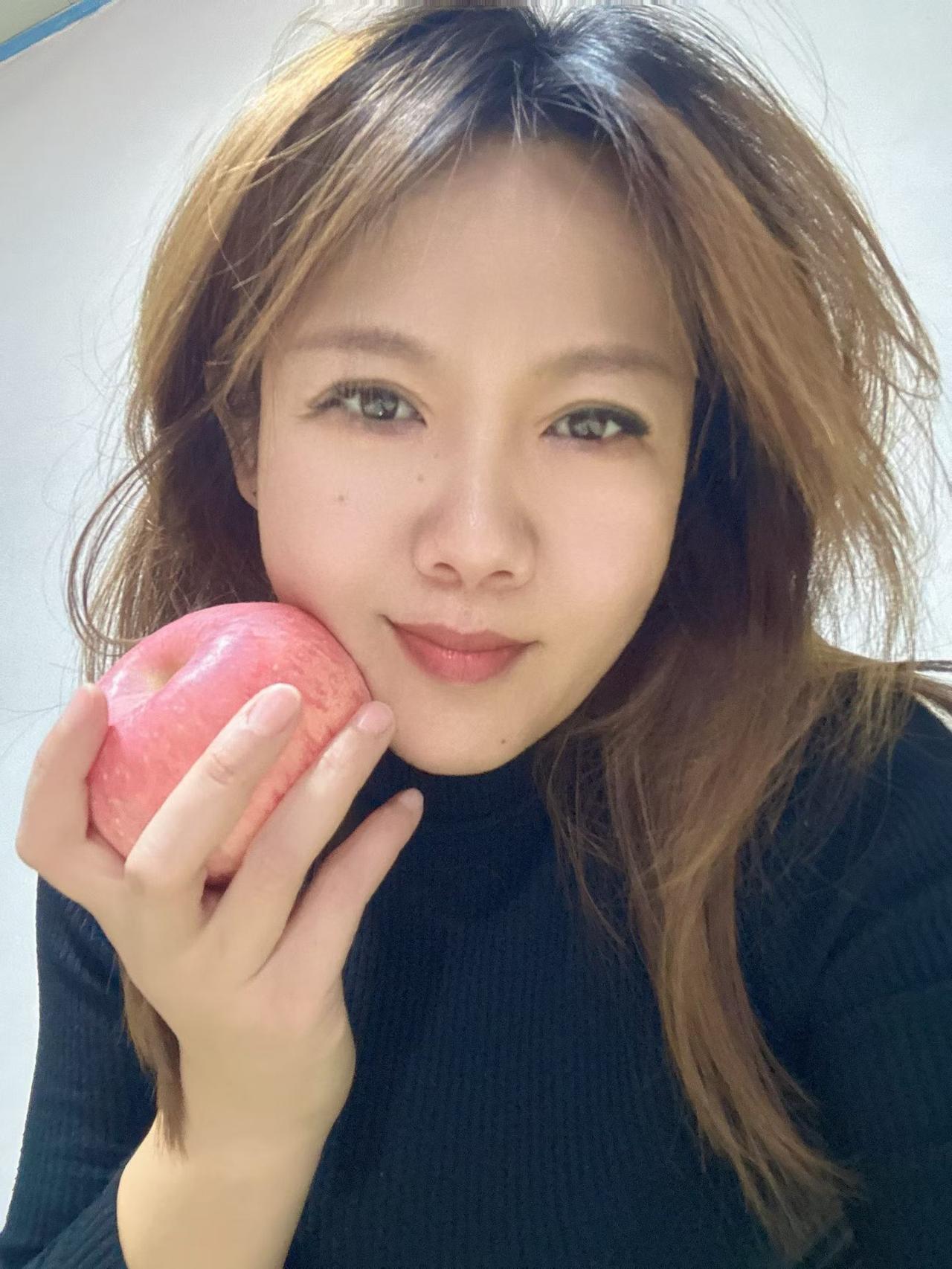 元气满满的一天，从一颗苹果开始！🍎😊苹果养生的吃法 养生苹果吃法