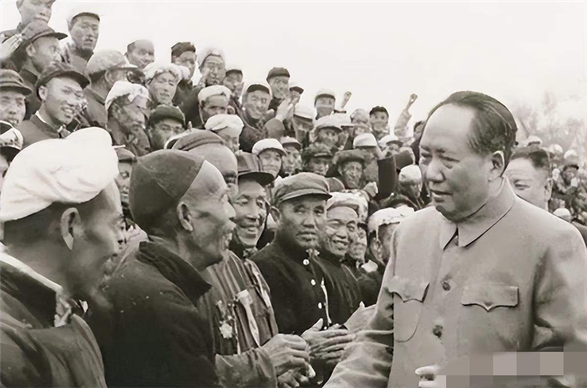 别觉得伟人语录是老古董！那些穿越百年的话，早成了刻在中国人骨子里的生存智慧。
 