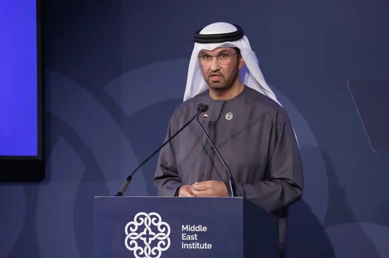 在忍一时和防一世之间，阿联酋果断选择后者。
阿联酋不仅取消了伊朗人的黄金签证，据