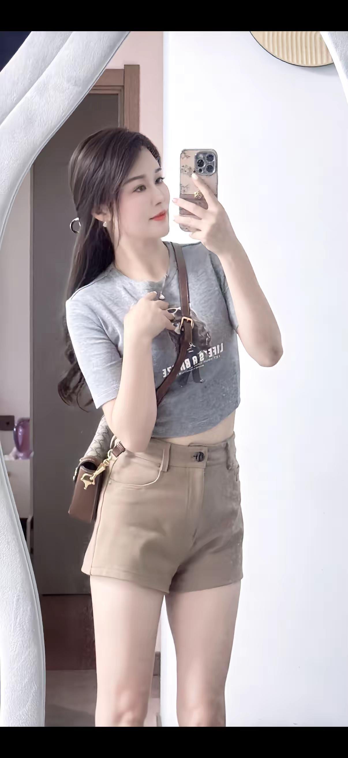 你说先做女朋友好，还是直接做老婆呢