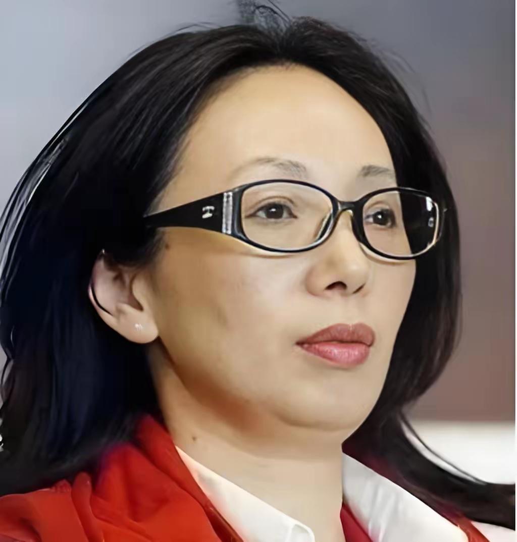 2014年这桩离婚案，真是让人惊掉下巴。戴秀丽可是黑龙江女首富，身家95亿，妥妥