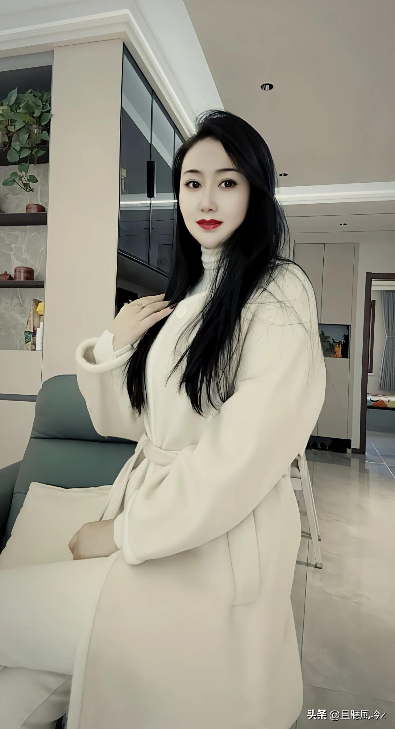 爱不只是一种感觉！它是一种共同成长、珍惜和相互支持的持久承诺。

——枕遥 ​爱