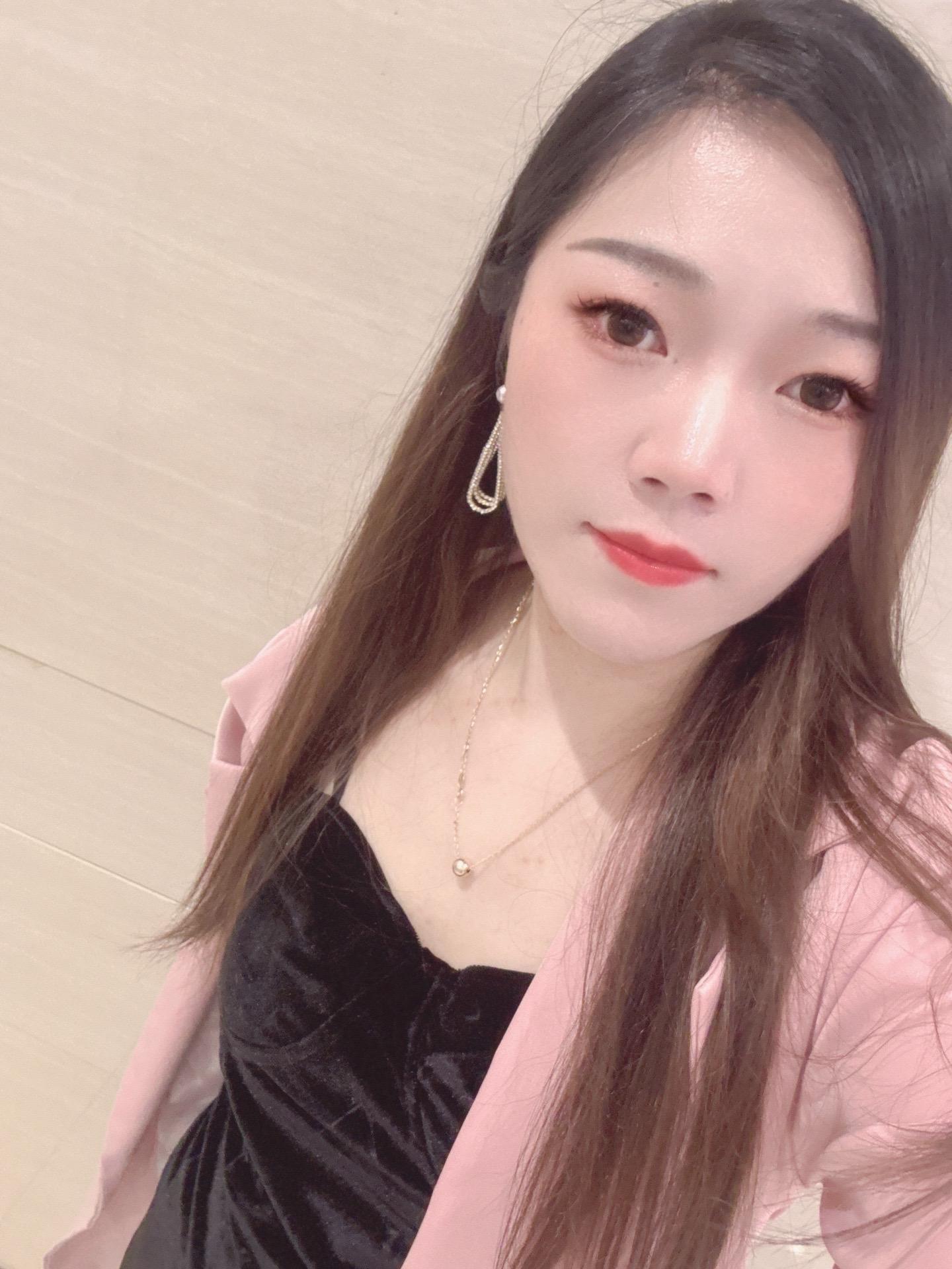 我向来三分钟热度 唯独对你反反复复🌹。