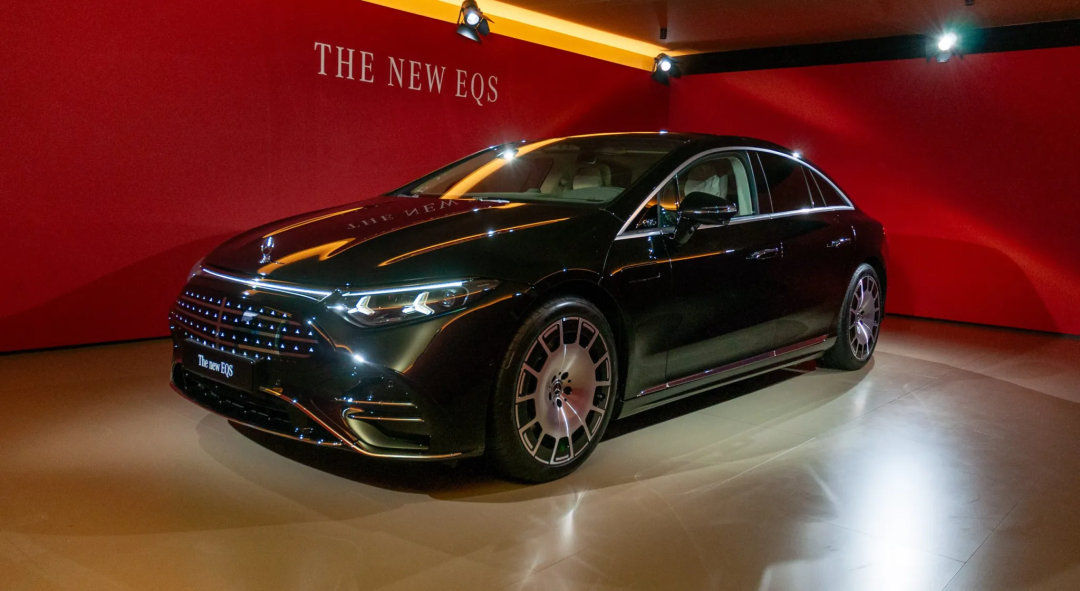 车市热门 奔驰旗舰电动轿车EQS自上市以来市场表现并不理想，甚至一度因设计缺乏吸