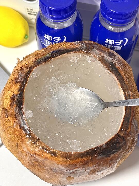现在椰子水都进化成这样了吗.....