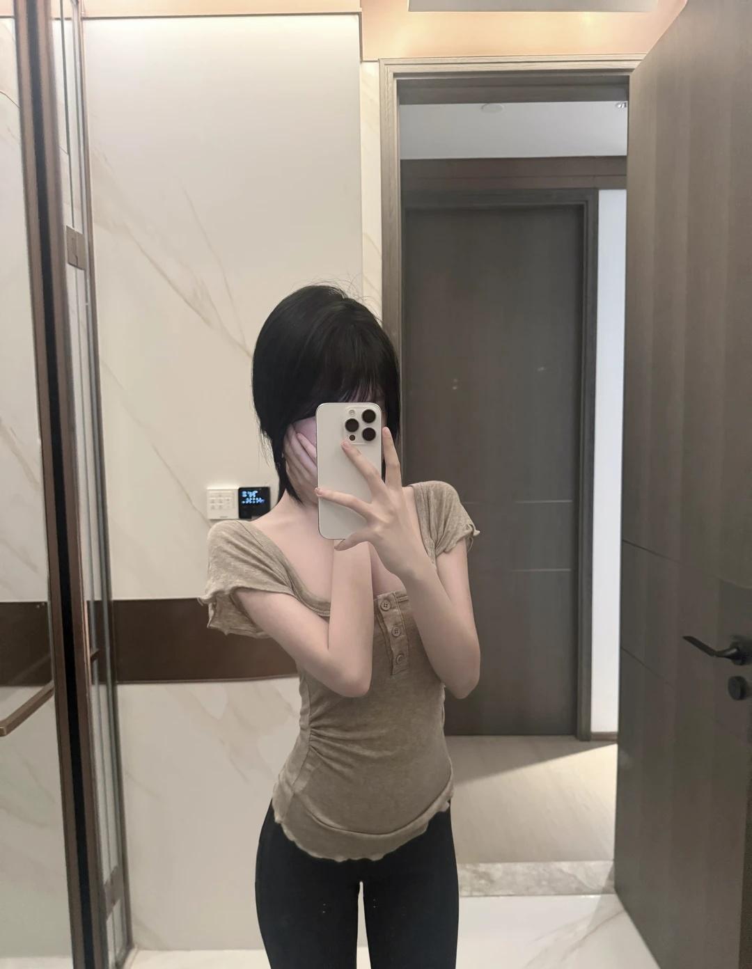 🩶
ootd
对镜拍