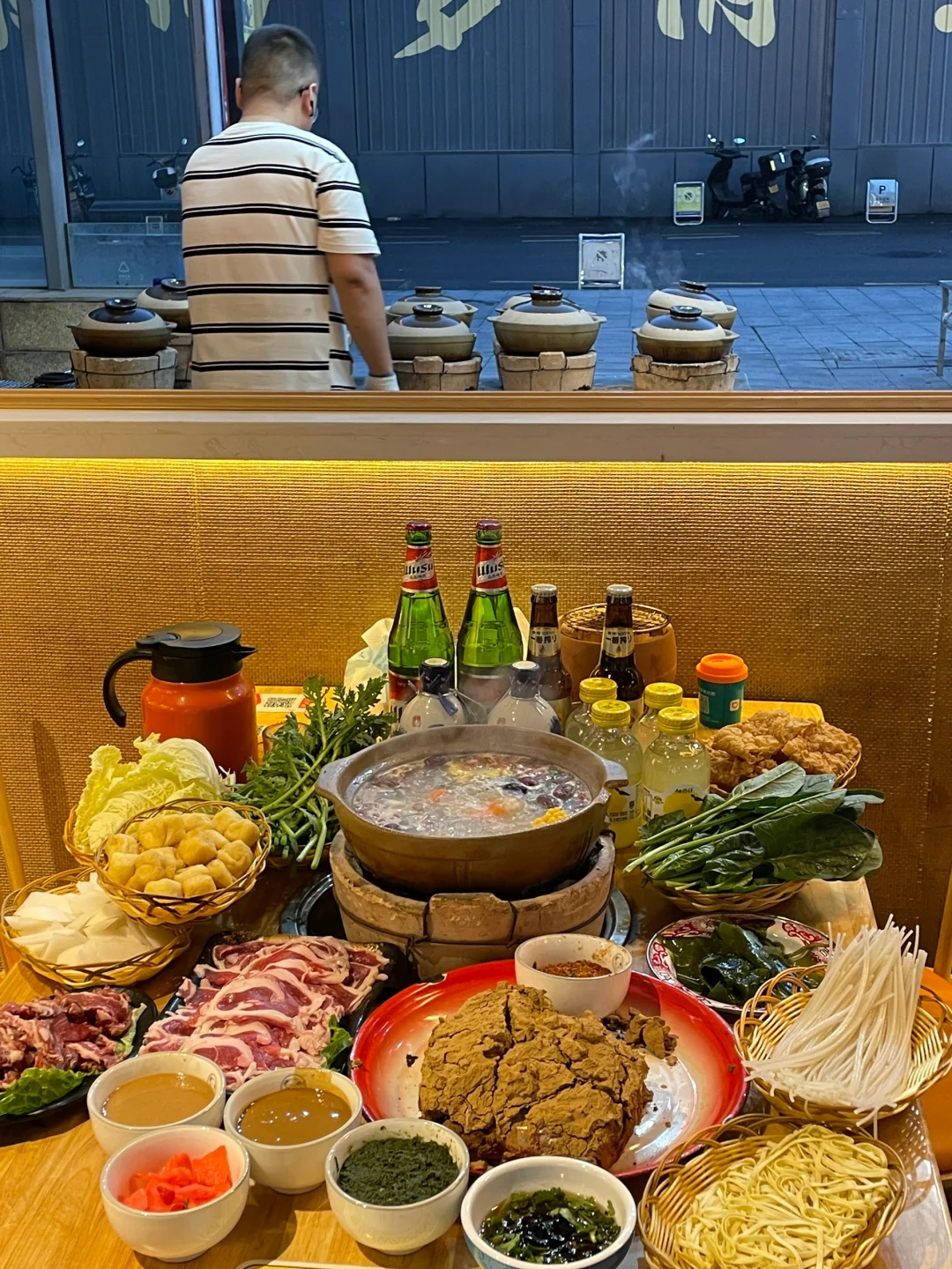 快说啊😭快说降温了你会带我去吃羊肉炉！