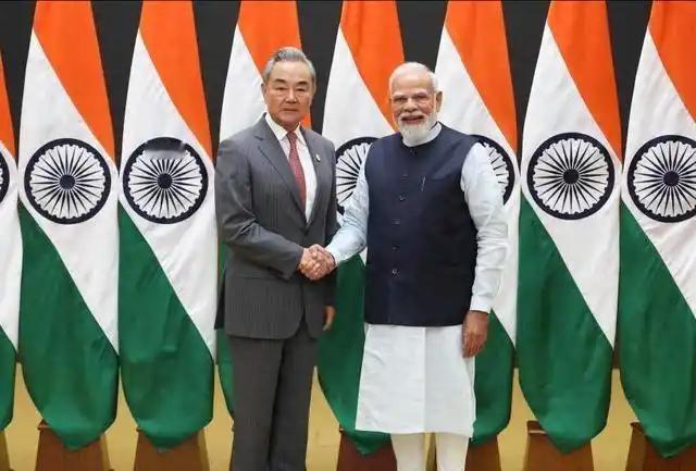 9 月 13 日中午，中国代表团的专机从印度新德里帕拉姆空军基地起飞，本届金砖国