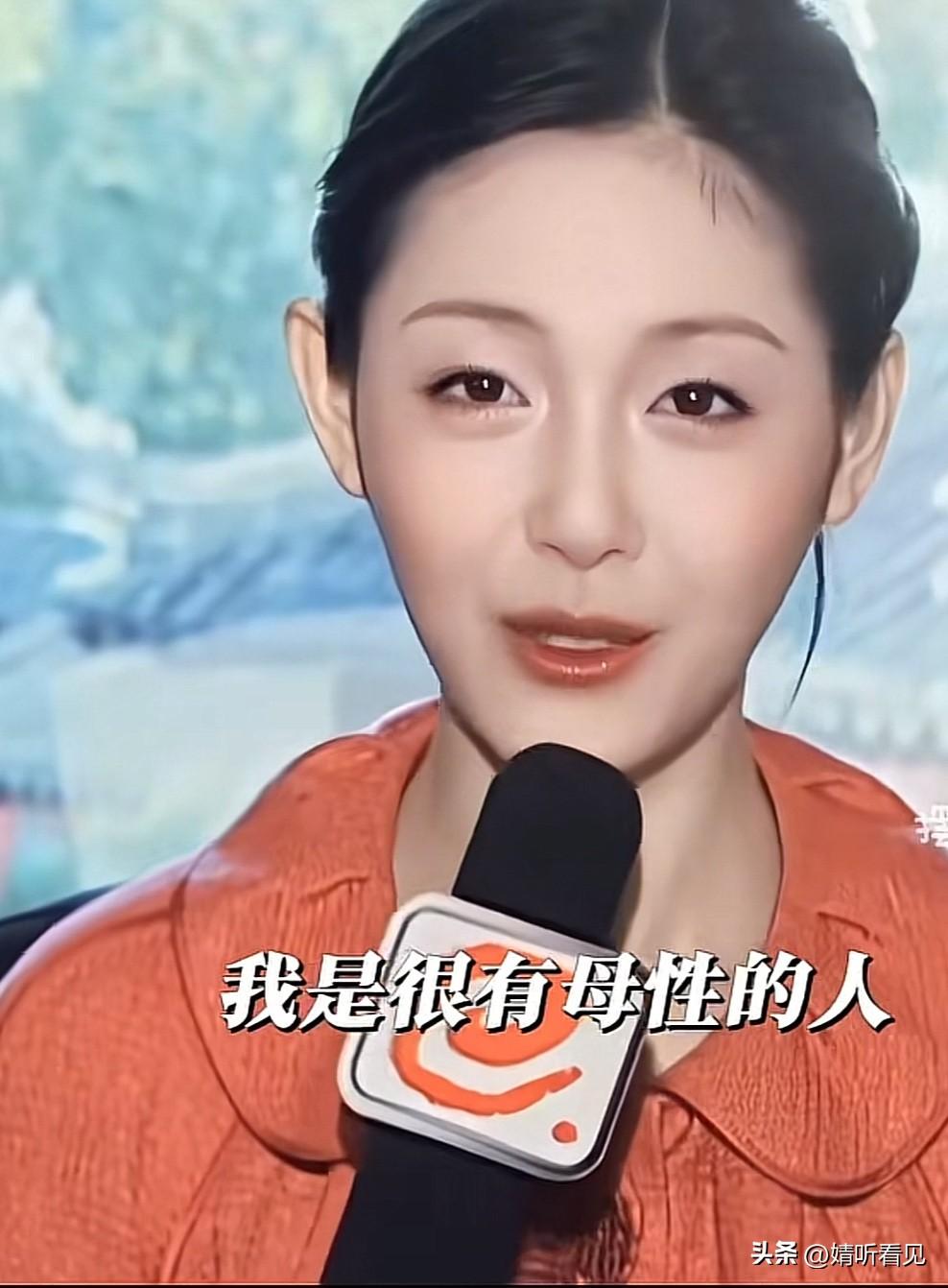 曾有一位前空姐爆料过汪小菲这事：

她称2018年9月，汪小菲和大S前往瑞士日内