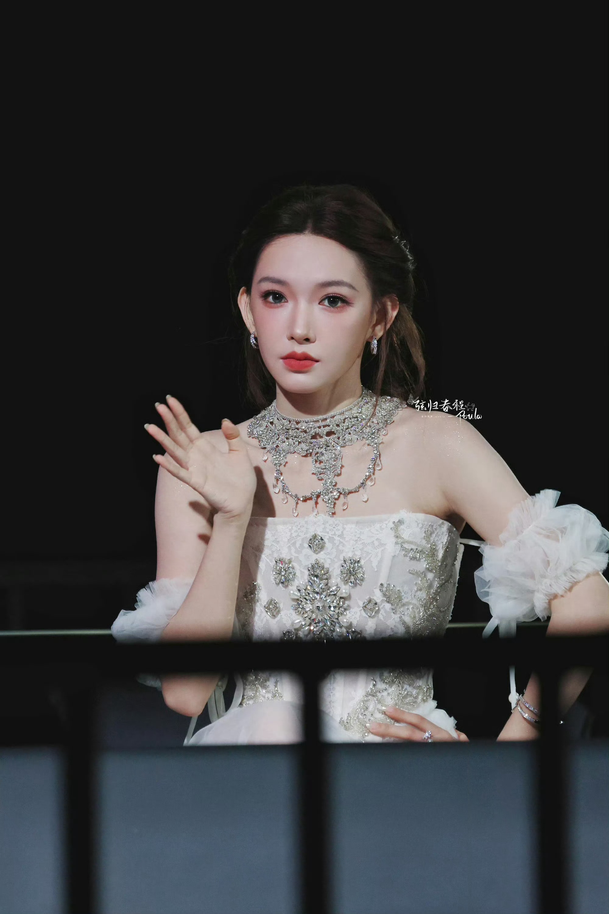 程潇程潇黑天鹅少女