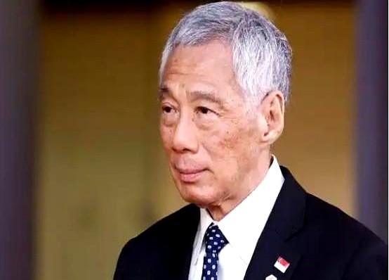 新加坡领导人到处提醒西方“别被中国超了”，表面上是替老朋友着急，骨子里是替港口、