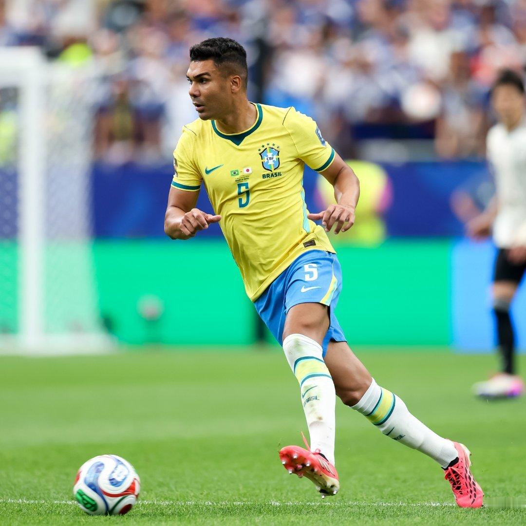 世界杯大v观赛团 🇧🇷 卡塞米罗 | 对阵日本全场最佳球员：⚽️ 1 - 进