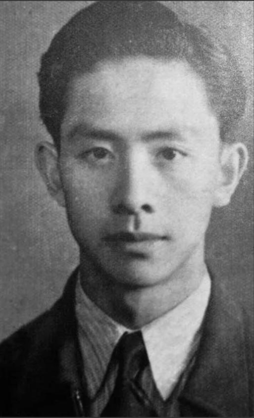 1948年，盛超群被捕，为了保命，他主动交代了一份12人的名单。特务们大喜，但看