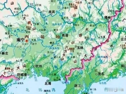 粤西与桂东南，山水相连无界分之说
 
乘车穿行粤西与桂东南交界地带，虽然多种因素