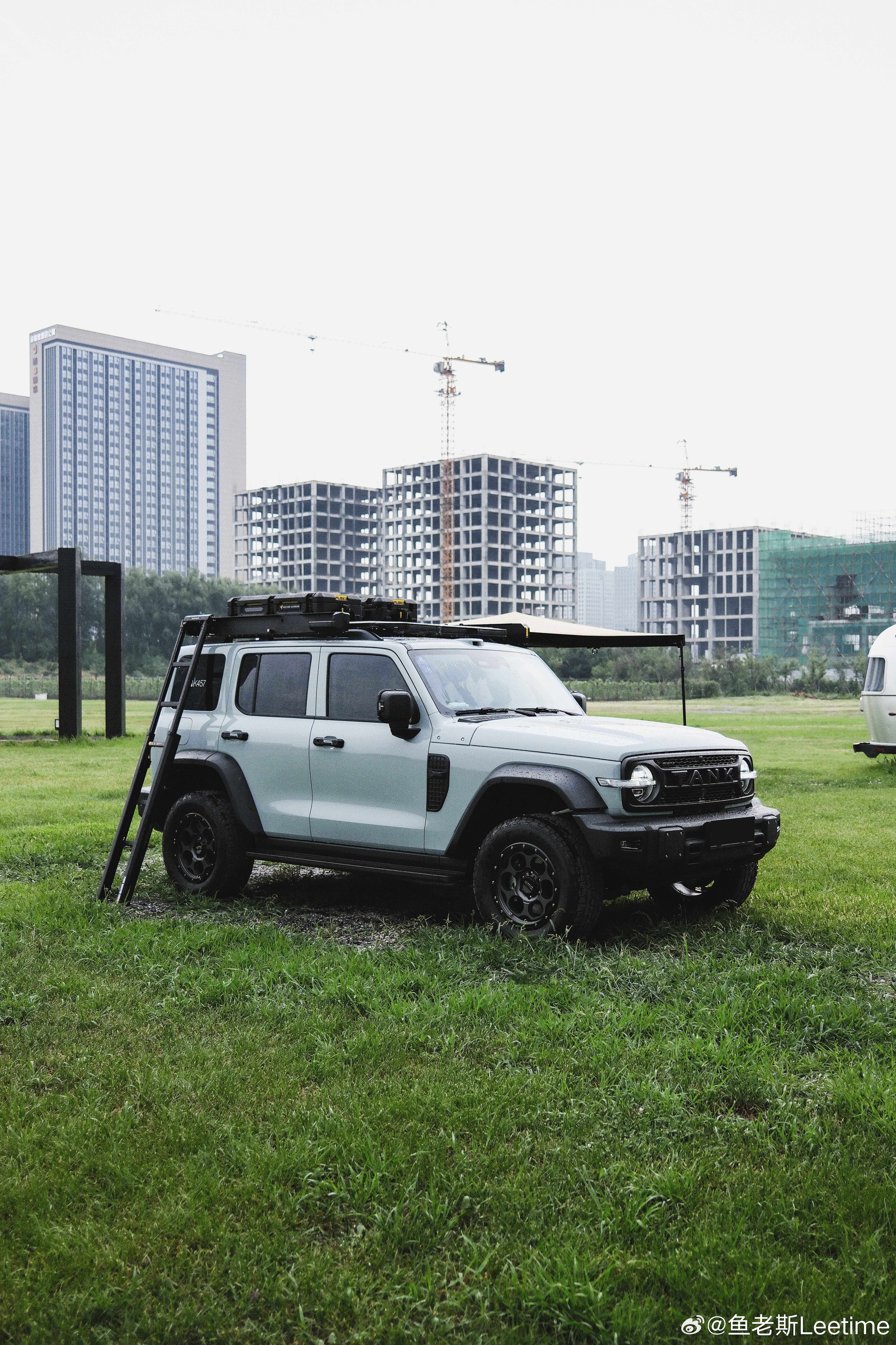 小鱼的坦克  全新坦克300L Hi4-Z 冰核01 打造后，隔壁某音平台3个视