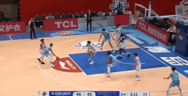 讲真，就杨瀚森现在这个情况，我对他明年去美国是很担忧的。不是担忧他的选秀行情，而