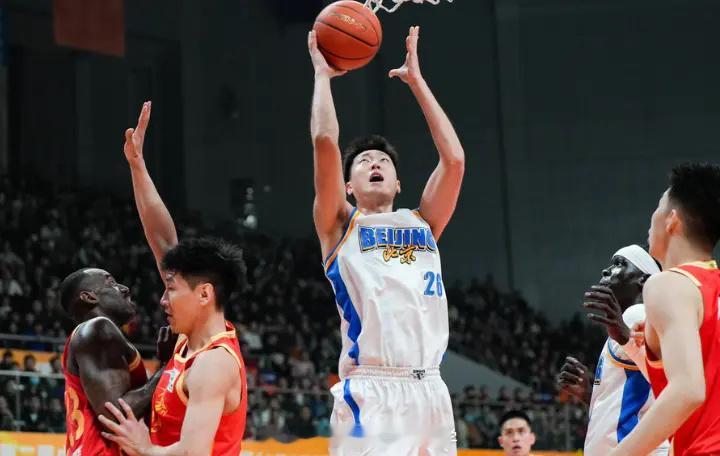 上海饮水机>北京顶薪？600万先生呼哧带喘9中2，一战打没轮换位置上赛季的范子铭