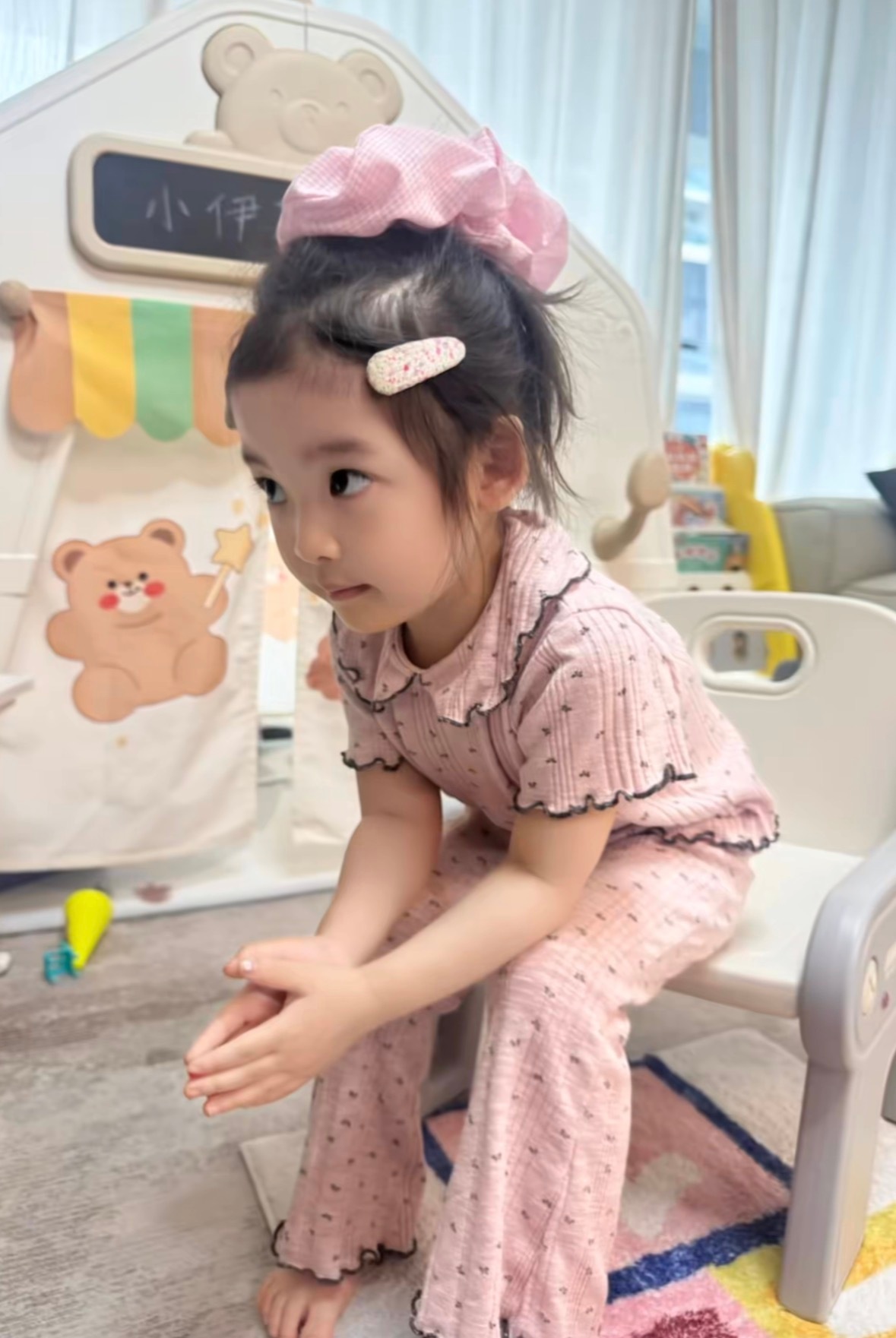 郑伊芙琳eve  传承中华美德，培养民族精神，是全面建设小康社会，开创中国特色社