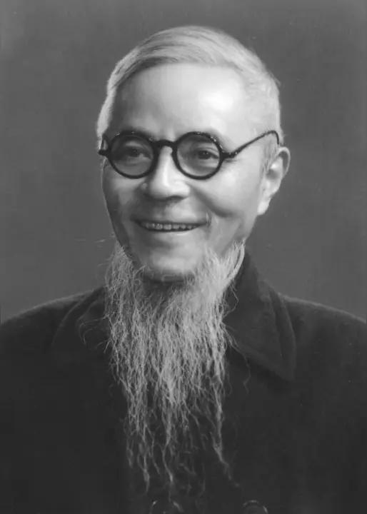 丰子恺在《豁然开朗》里一语道破生活的真相：你若爱，生活哪里都可爱；你若恨，生活哪