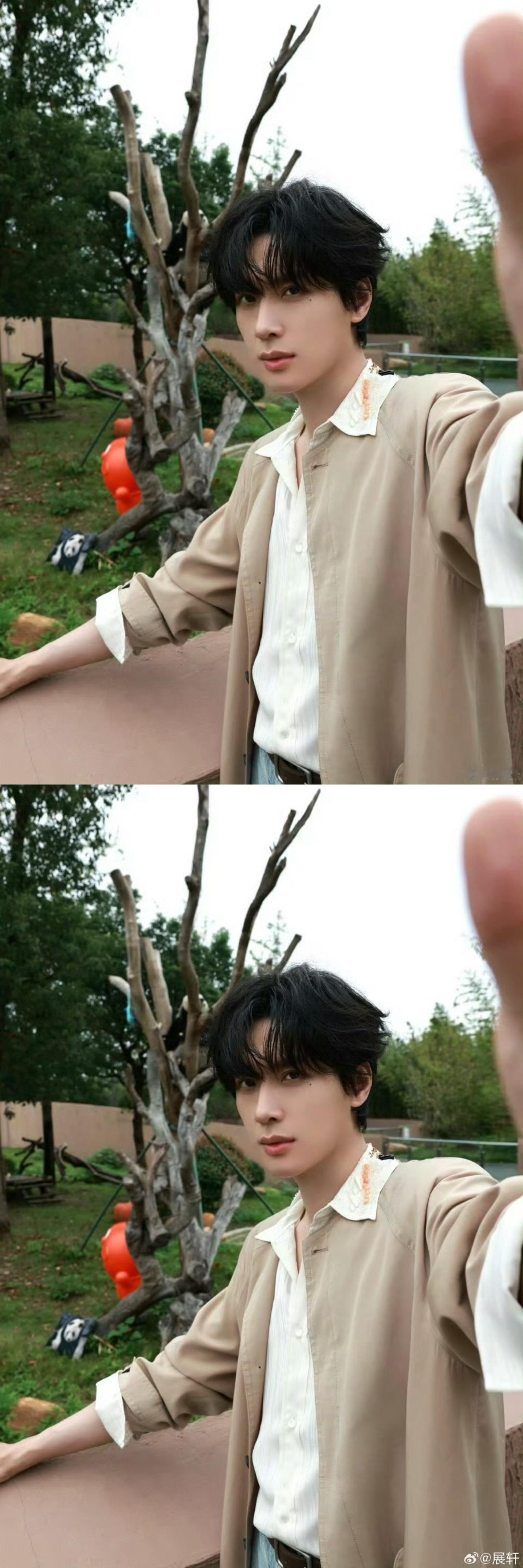 展轩十一月第一天微博营业展轩去看熊猫了 展轩今日份营业啦 行走的衣服架 帅气轩轩