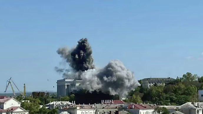 塞瓦斯托波尔市长宣布引爆了俄黑海舰队总部大楼，以防倒塌 黑海舰队所在地，克里米亚