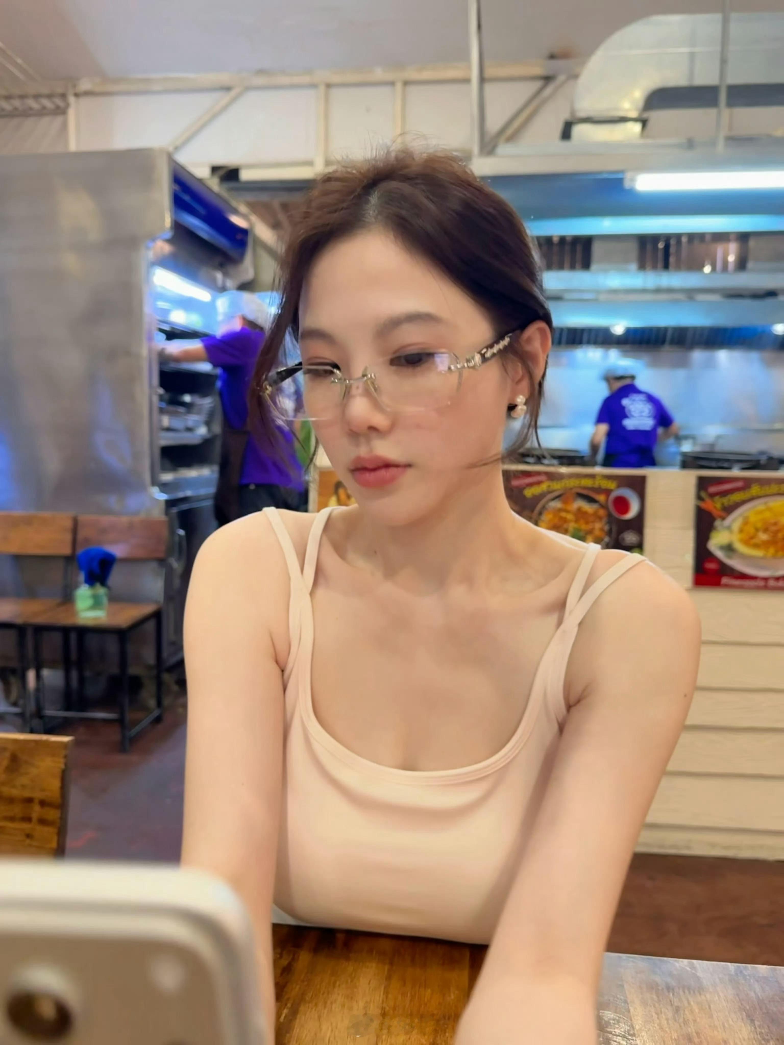 难怪iPhone 17PM能卖爆，就这样都能看得出来是最新款的iPhone 17