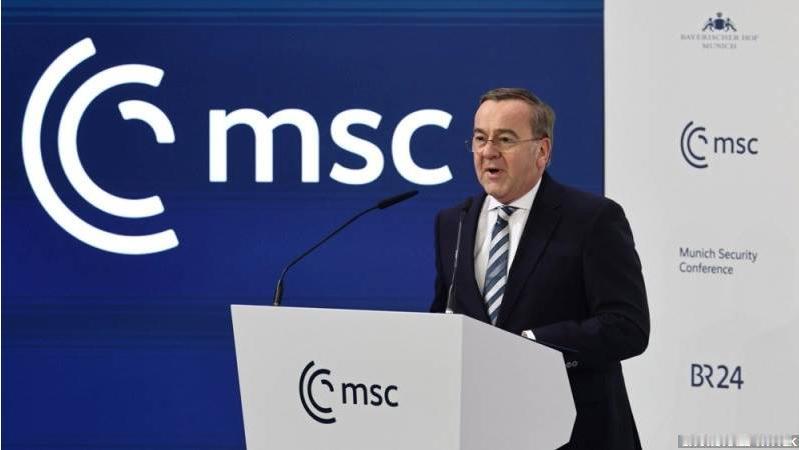 【德国防长：美国对格陵兰施压正在损害北约】
德国国防部长鲍里斯·皮斯托里乌斯周六