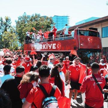 中场掌控全局，土耳其拿下出线关键战芳向：土耳其开球：土耳其笔芬：10 21 20