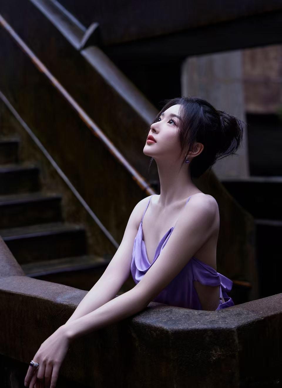 孔雪儿想演现偶孔雪儿回应高颅顶妆造 孔雪儿直播直言想挑战现代偶像剧，大方吐露自己