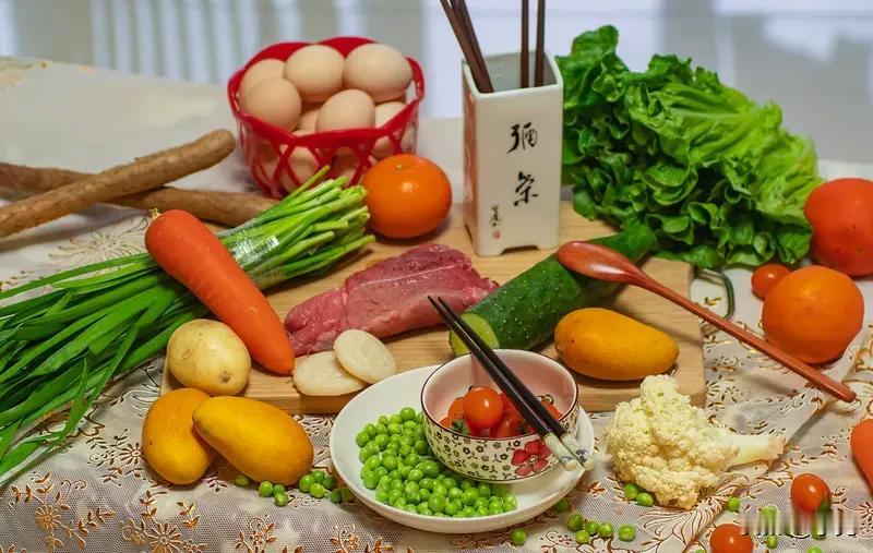 “工资到账，房贷/房租一扣，水电燃气、通勤费、伙食费一缴，月底又光了！”这届职场