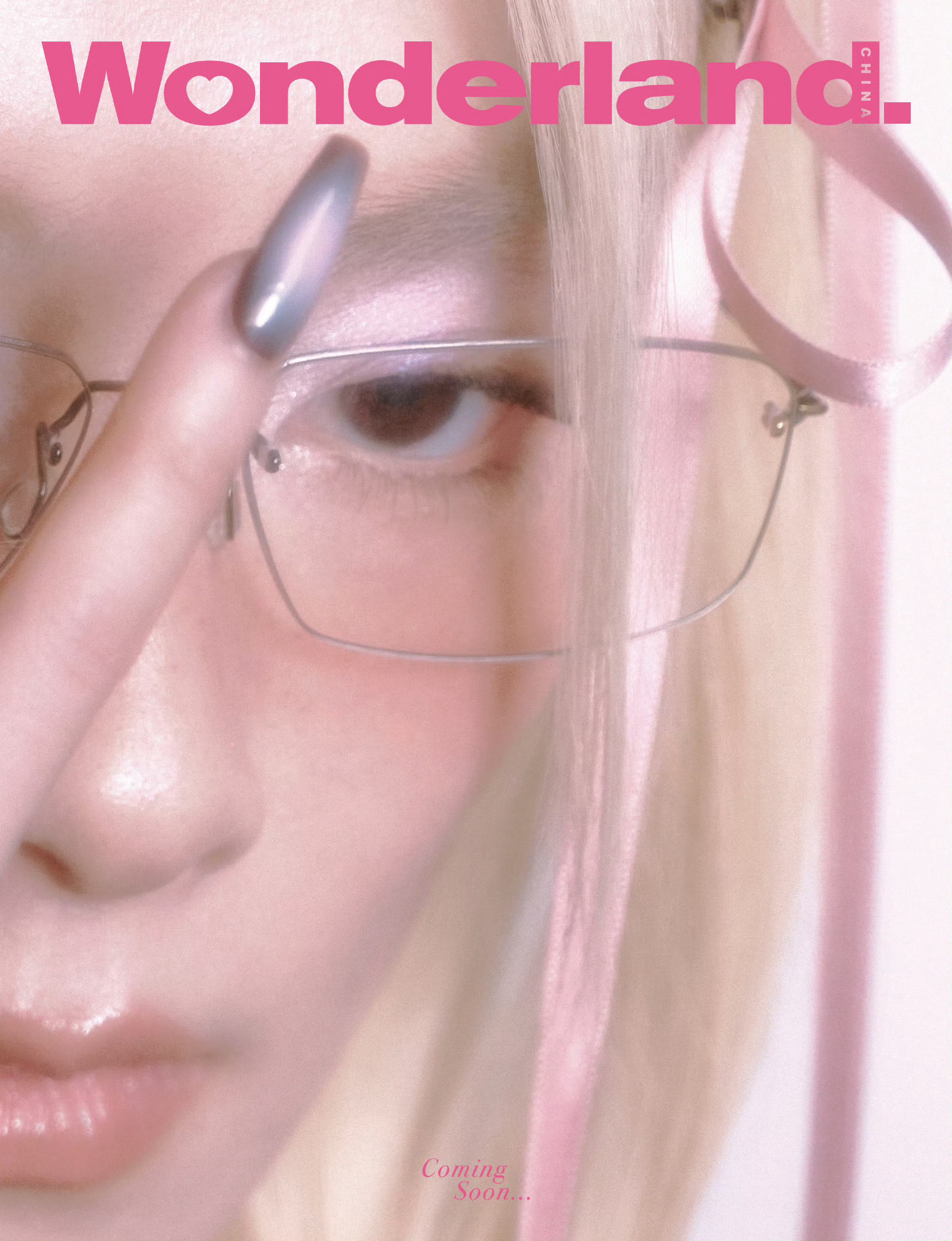 陈昊宇Wonderland封面  千禧风金发造型大片陈昊宇《Wonderland