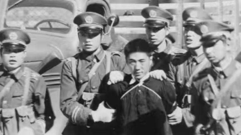 1979年，青海，一个17岁少年被连捅14刀，凶手当众叫嚣：“我爸是干部，我肯定