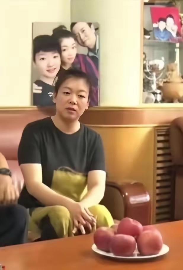 开发商白送一套房，孙颖莎妈妈的回复，震动了整个体育圈。她没要，只说了一句：“孩子