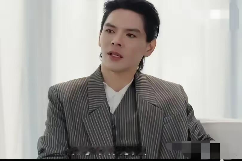 向佐我承认之前对你有点误解第一次get到向佐的情商看完这段回应真心道歉，是我之前
