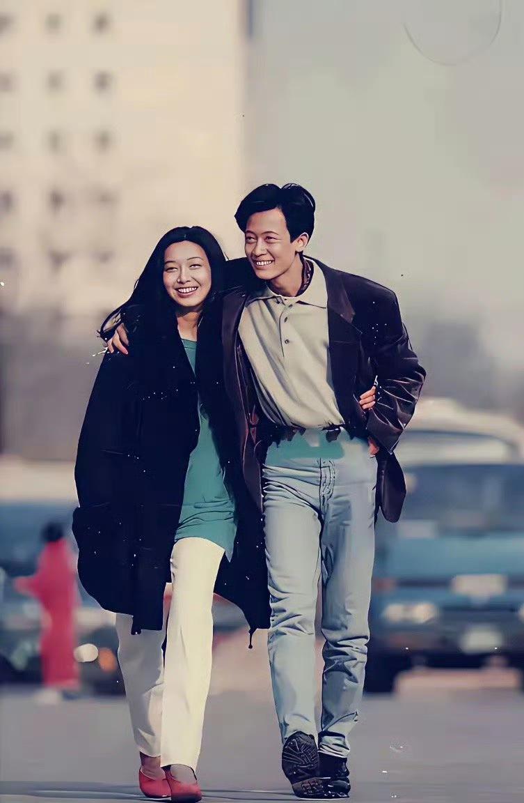 30年前让全国观众哭着拍桌喊“锁死”的CP，今天居然悄悄筹备起了纪念话剧？
！