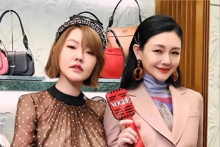 小S，又一细节被扒出，隐藏得太深了[我想静静]

6月20日，小s又一次登上了热